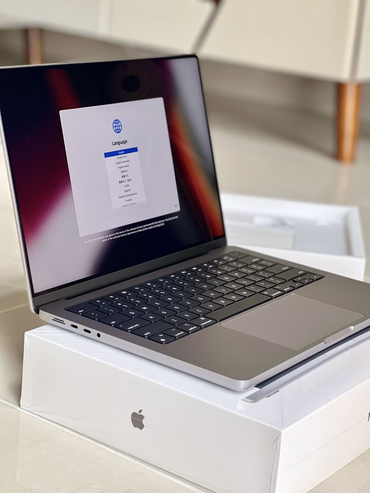 MacBook Air M2 (Refurbished)
